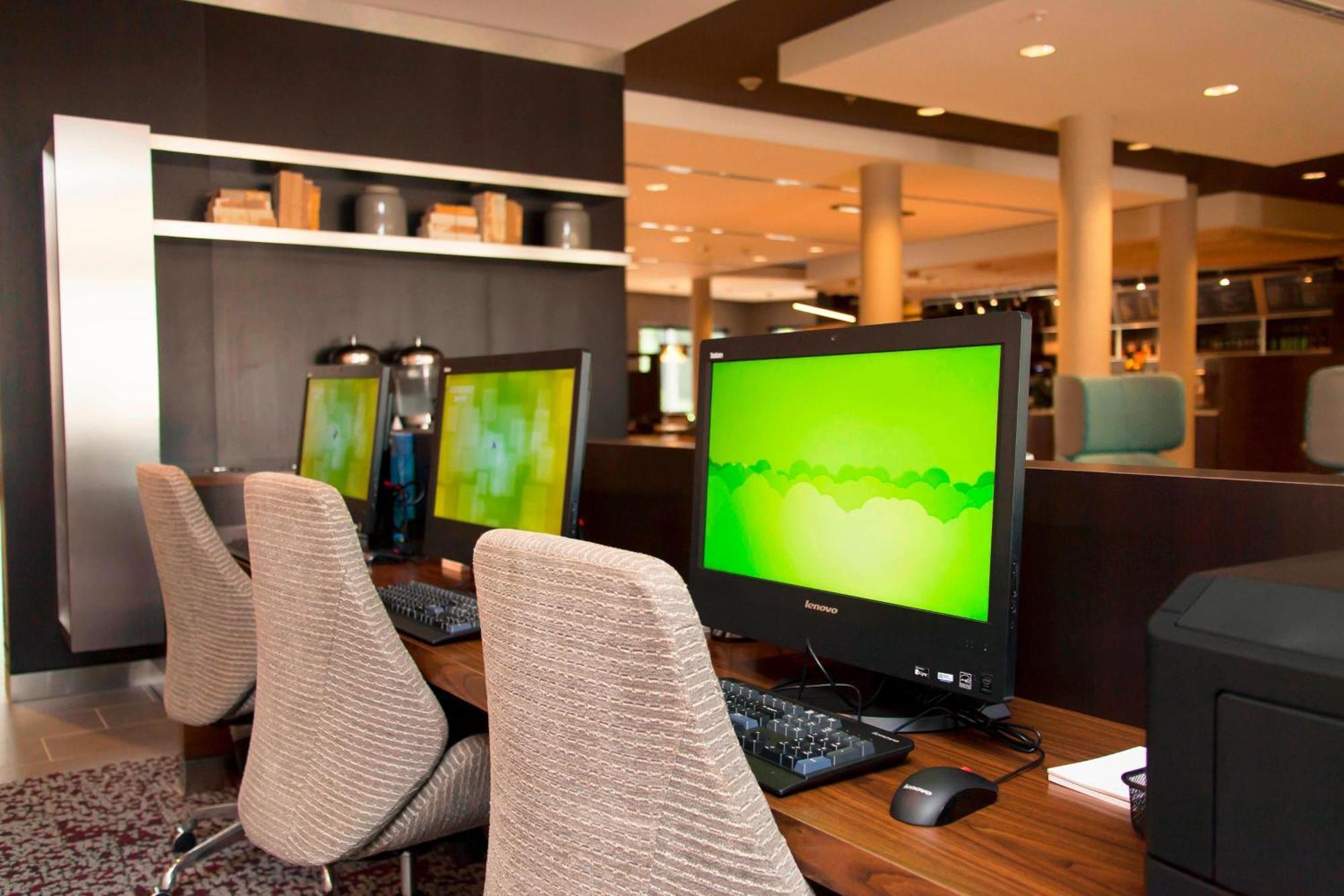 Courtyard By Marriott Houston City Place Spring Eksteriør billede