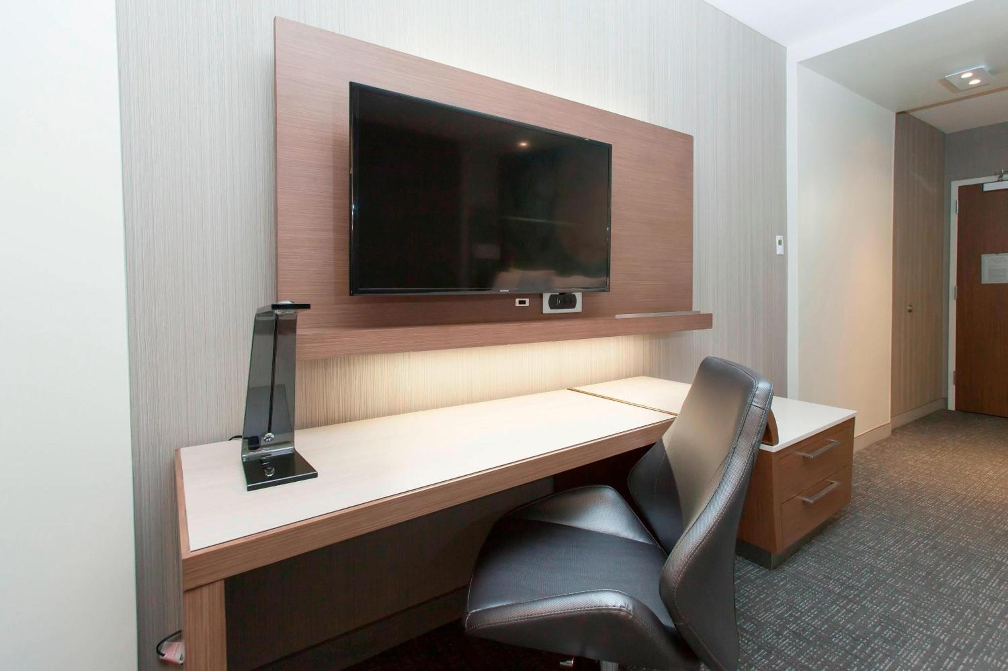 Courtyard By Marriott Houston City Place Spring Eksteriør billede